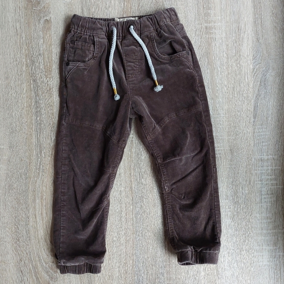 Next Direct like new lined corduroys 4-5 years - Picture 13 of 16